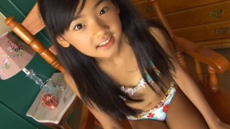 小学生アイドル金子美穂のマイクロビキニによる胸ポチや股間の割れ目をヤバい！